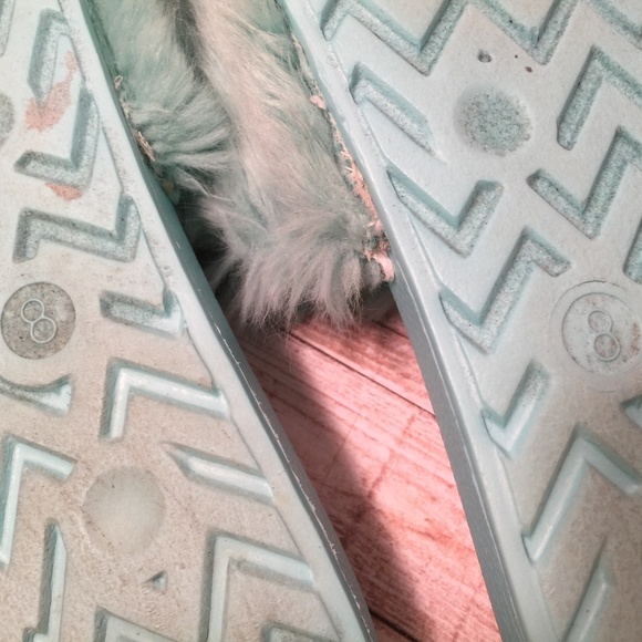 Justice fuzzy flip flop shoes Sz 8 (big girls) - Picture 5 of 7